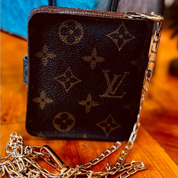 Louis Vuitton monogram, vintage compact, snap brown wallet - Picture 3 of 17